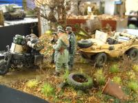 Scenka-niemiecki-motor-i-schwimwagen (Copy)